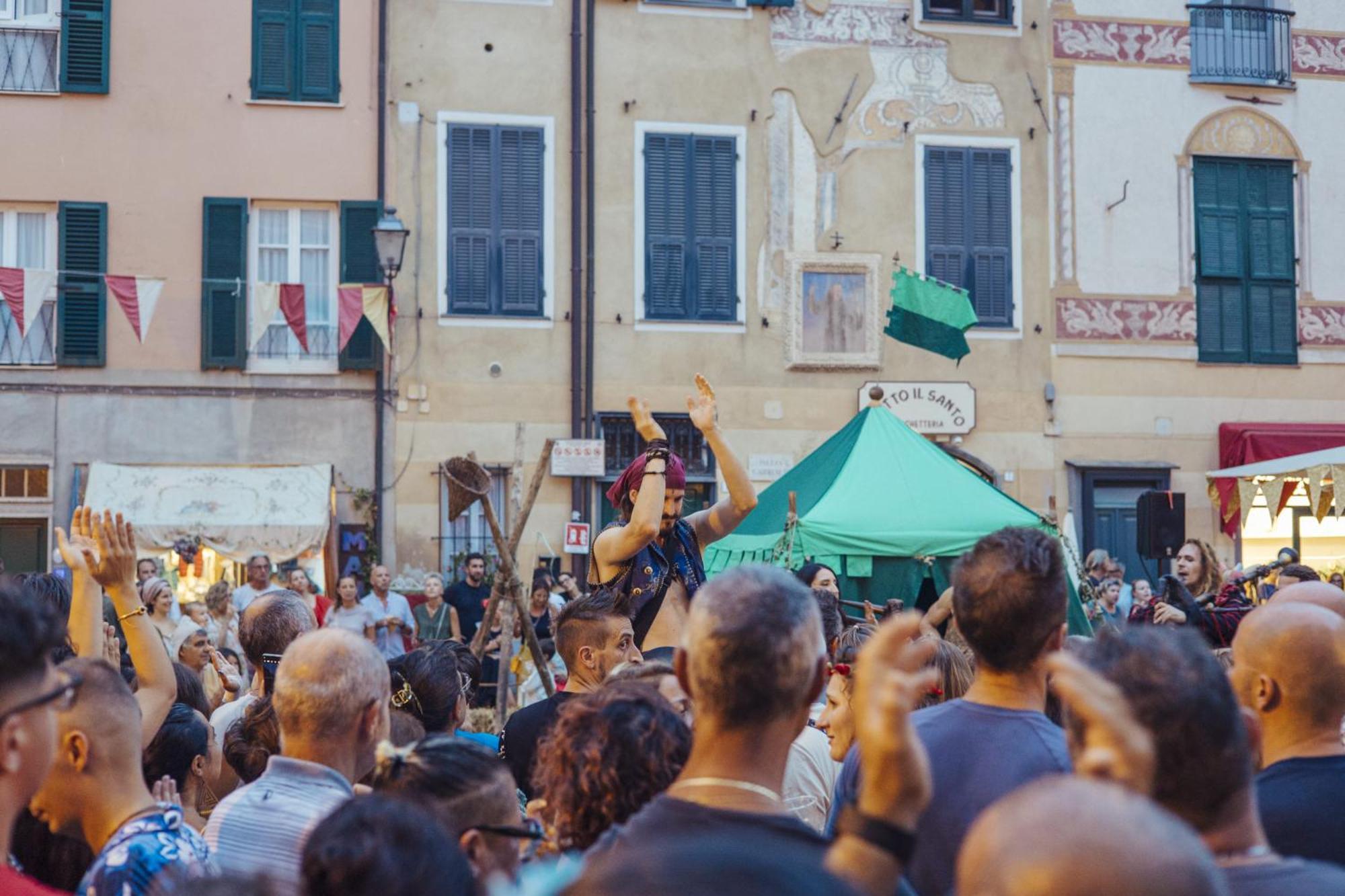 Hotel Garibaldi Finale Ligure Kültér fotó