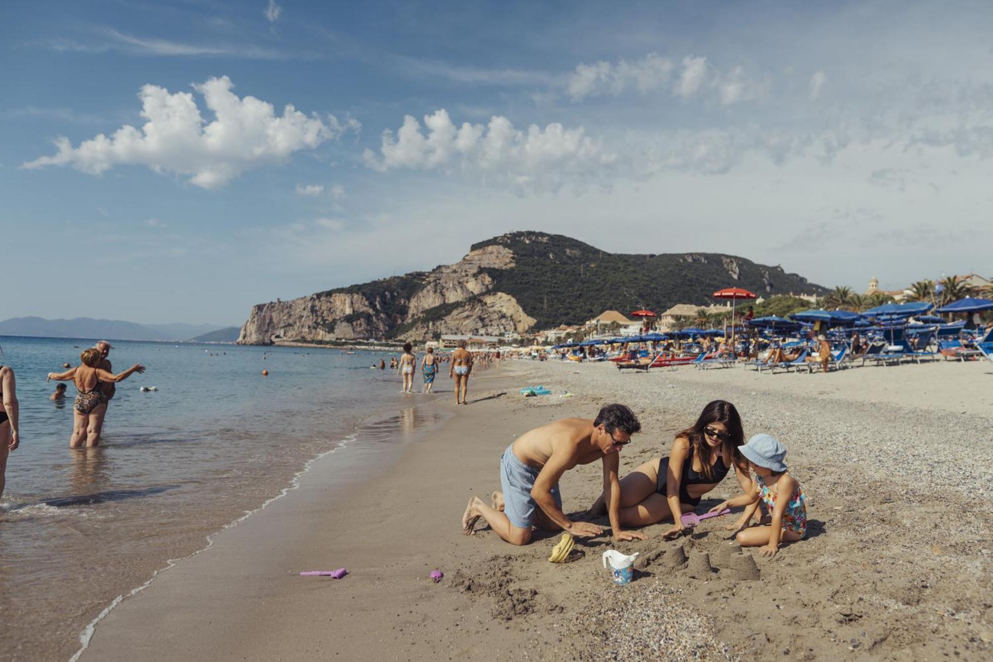 Hotel Garibaldi Finale Ligure Kültér fotó