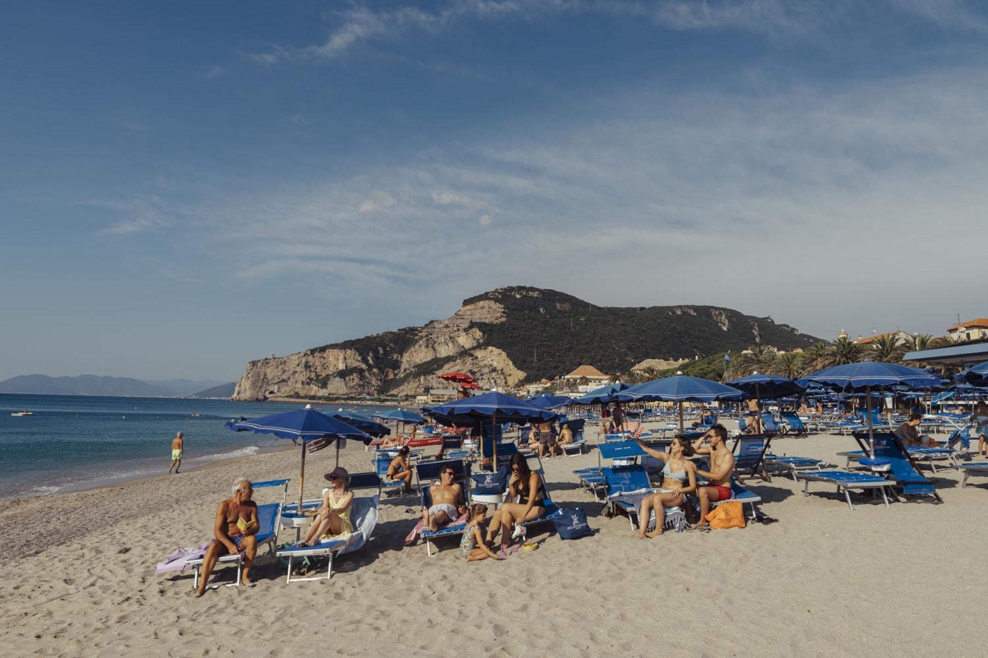 Hotel Garibaldi Finale Ligure Kültér fotó