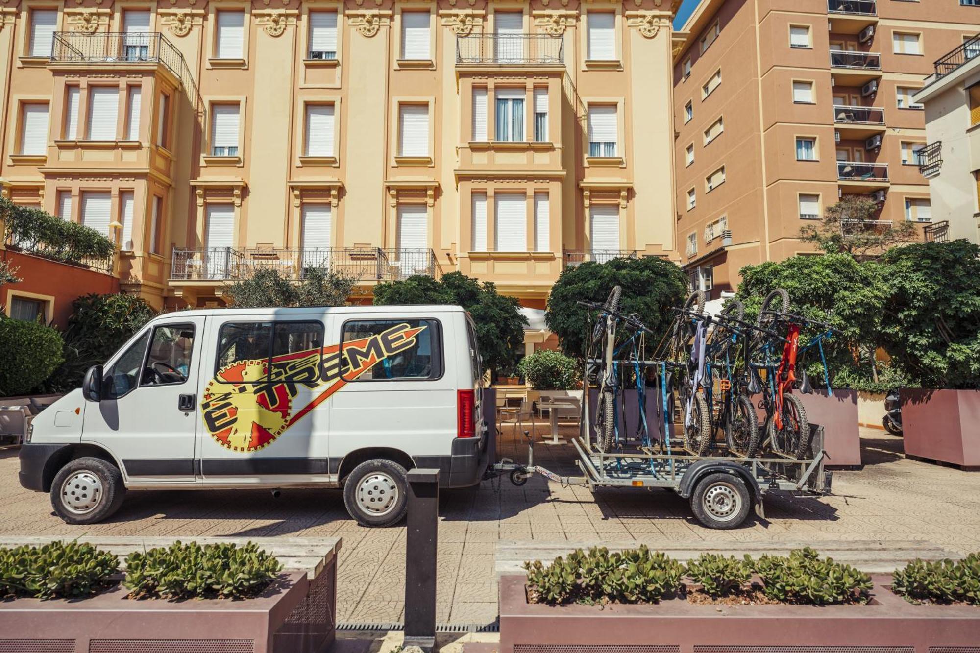 Hotel Garibaldi Finale Ligure Kültér fotó
